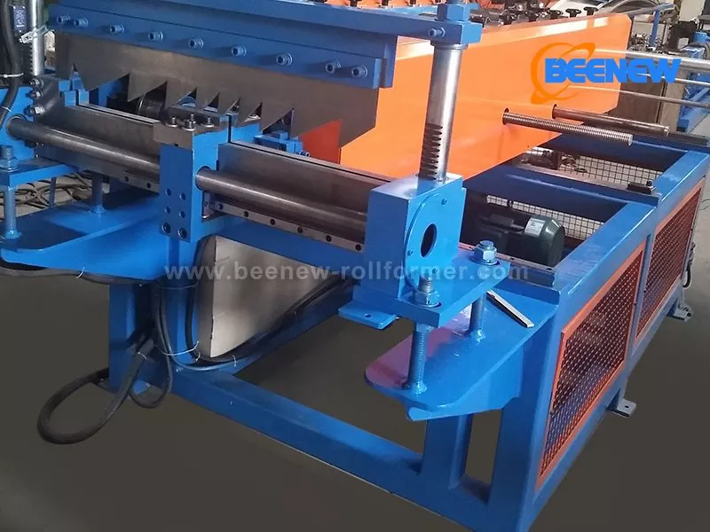 Roll Forming vs Press Əyləncə: Hansı birini seçməlisiniz?